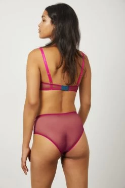 DORA LARSEN LUNA SOFT BRA 7 DORA LARSEN LUNA SOFT BRA -Varley Store 3 42b2f97c 2450 4f98 8b20 d6687fbec25e