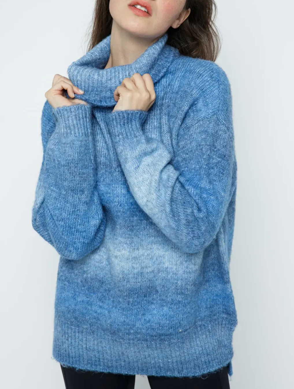 OMBRÉ TURTLENECK SWEATER 6 OMBRÉ TURTLENECK SWEATER - Image 6