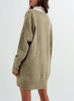 OVERSIZED V-NECK JUMPER -Varley Store ScreenShot2021 11 01at8.31.54AM