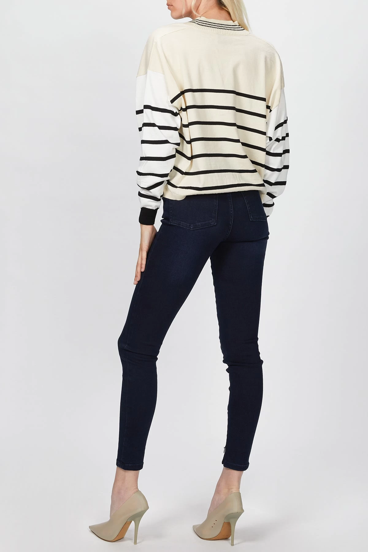 NUDE V-NECK SWEATER 3 NUDE V-NECK SWEATER - Image 3