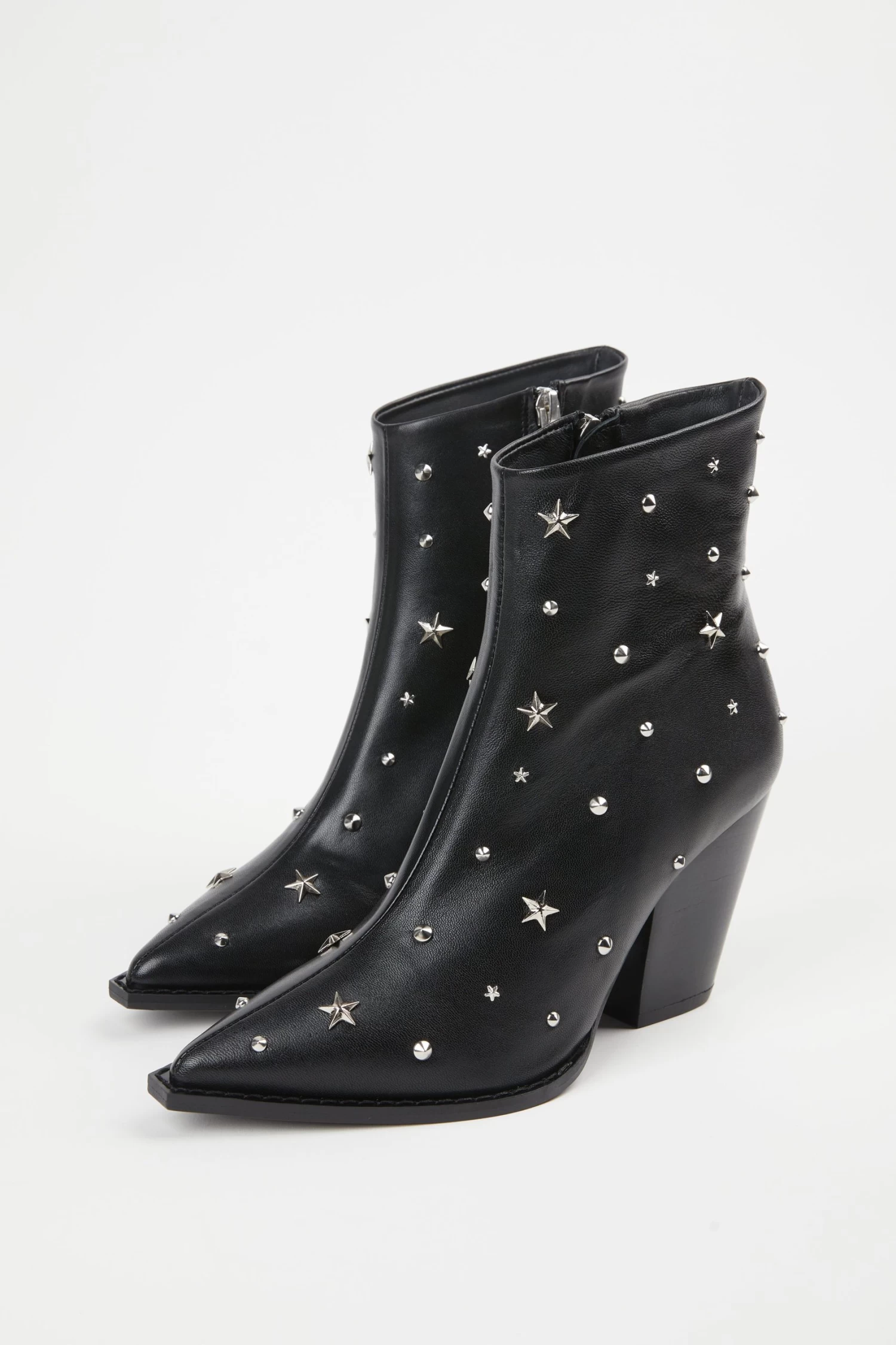 THE KOOPLES STAR STUDDED LEATHER BOOTS 1 THE KOOPLES STAR STUDDED LEATHER BOOTS