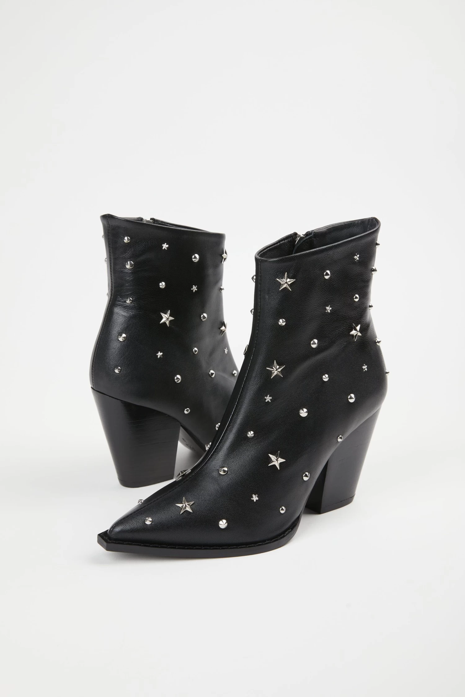 THE KOOPLES STAR STUDDED LEATHER BOOTS 6 THE KOOPLES STAR STUDDED LEATHER BOOTS - Image 6