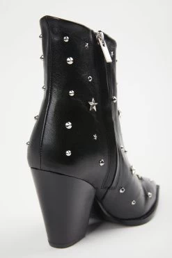 THE KOOPLES STAR STUDDED LEATHER BOOTS 17 THE KOOPLES STAR STUDDED LEATHER BOOTS -Varley Store SilenceCoStudioEcommDec1520201003