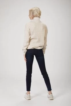 Varley GEORGINA SWEATER -Varley Store SilenceCoStudioOnModelDec320206494