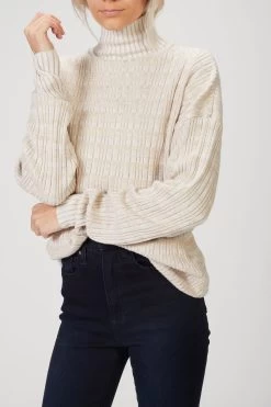 Varley GEORGINA SWEATER -Varley Store SilenceCoStudioOnModelDec320206497