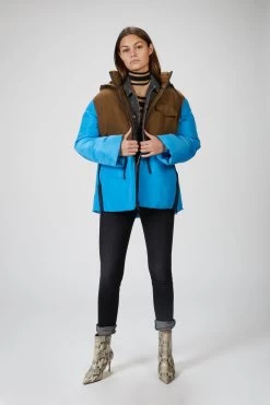 Stine Goya TAMARA JACKET -Varley Store SilenceCoStudioOnModelDec320206723