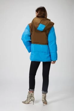 Stine Goya TAMARA JACKET -Varley Store SilenceCoStudioOnModelDec320206744