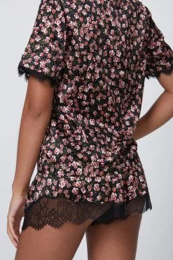 ADELE STRETCH-SILK SATIN PAJAMA TOP -Varley Store SilenceCoStudioonModelCheyenneDec320201511