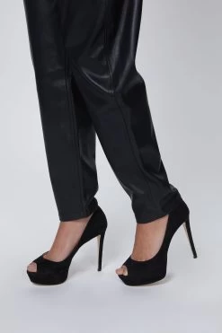 DANI BOYFRIEND LEATHER -Varley Store SilenceCoStudioonModelCheyenneDec320201808