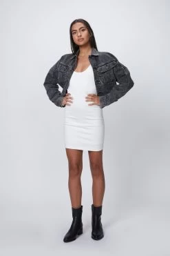 THE RYDER CROPPED ORGANIC DENIM JACKET -Varley Store SilenceCoStudioonModelCheyenneDec320201915