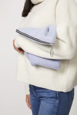 SLOUCHY HOLD-TO CLUTCH -Varley Store SilenceCoStudioonModelCheyenneDec320202218