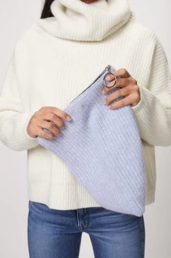 SLOUCHY HOLD-TO CLUTCH -Varley Store SilenceCoStudioonModelCheyenneDec320202226