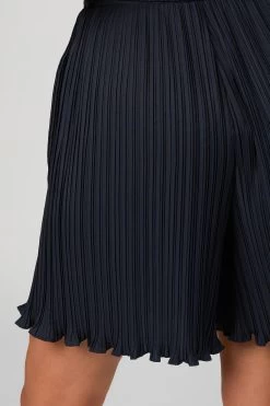 PLISSE PLEAT SHORT -Varley Store TheSilenceCoCatherineOnModelMarch2020218270