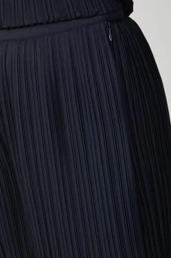 PLISSE PLEAT SHORT -Varley Store TheSilenceCoCatherineOnModelMarch2020218281