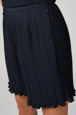 PLISSE PLEAT SHORT -Varley Store TheSilenceCoCatherineOnModelMarch2020218283