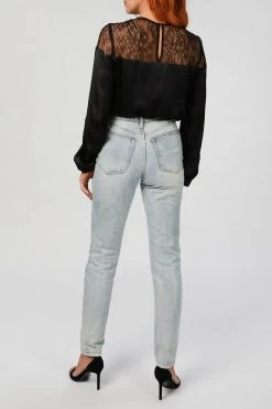 FERN TOP -Varley Store TheSilenceCoCatherineOnModelMarch2020218405