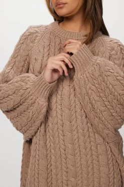 CHUNKY CABLE JUMPER 9 CHUNKY CABLE JUMPER -Varley Store TheSilenceCoCheyenneOnModelMarch2020210574