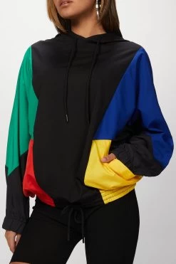 RECTANGLE STEP PATTERN HOOPS -Varley Store TheSilenceCoCheyenneOnModelMarch2020210589 5373b4fb 7c34 4380 88a5 4ade3abc485b