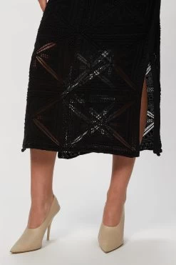 PENCIL MIDI SKIRT -Varley Store TheSilenceCoCheyenneOnModelMarch2020210650