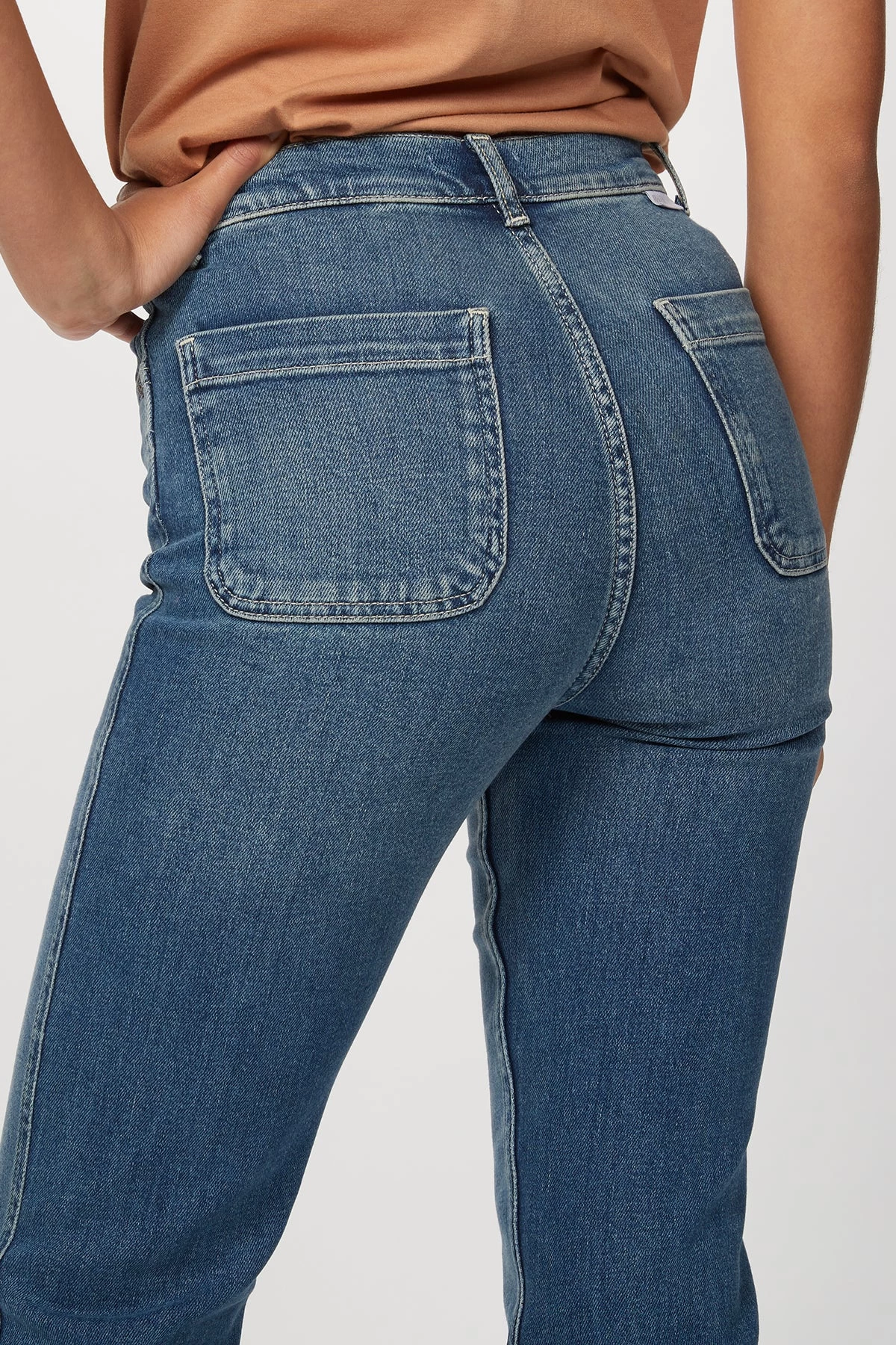 THE RICKY HIGH-RISE FLARED JEANS 5 THE RICKY HIGH-RISE FLARED JEANS - Image 5
