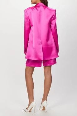 LYALL SHORTS -Varley Store TheSilenceCoCheyenneOnModelMarch2020210710