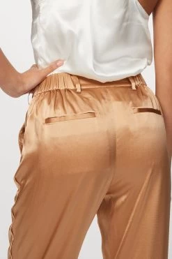 ALEX PANT -Varley Store TheSilenceCoCheyenneOnModelMarch2020210886