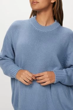 CHUNKY CREW NECK JUMPER -Varley Store TheSilenceCoCheyenneOnModelMarch2020210992