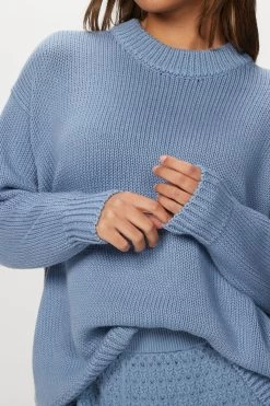 CHUNKY CREW NECK JUMPER -Varley Store TheSilenceCoCheyenneOnModelMarch2020210996