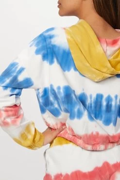 BRYCE HOODIE -Varley Store TheSilenceCoCheyenneOnModelMarch2020211078