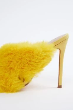 FAUX-FUR VEGETARIAN SUEDE MULES -Varley Store TheSilenceCoInvisMannequinJan720228094