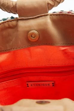 TAMMY HANDMADE BUCKET CROSSBODY BAG -Varley Store TheSilenceCoInvisibleMannequinMar20224782