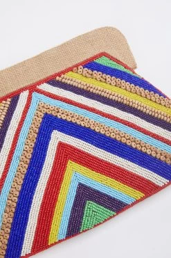 VEE HANDMADE BEADED CLUTCH BAG 5 VEE HANDMADE BEADED CLUTCH BAG -Varley Store TheSilenceCoInvisibleMannequinMay1720220478