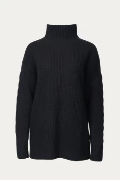 OVERSIZED CASHMERE TURTLENECK SWEATER
