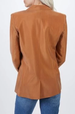 DB TUCK IN BLAZER -Varley Store TheSilenceCoMarissaDec2020202057