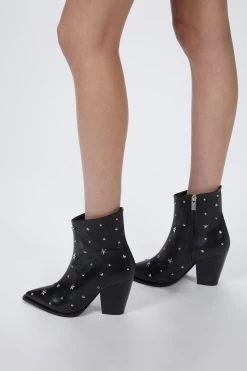 THE KOOPLES STAR STUDDED LEATHER BOOTS 13 THE KOOPLES STAR STUDDED LEATHER BOOTS -Varley Store TheSilenceCoMarissaDec2020202296
