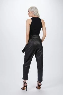 PLEATED LEATHER PANT 9 PLEATED LEATHER PANT -Varley Store TheSilenceCoMarissaDec2020202471