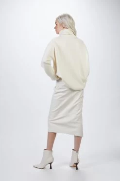 RUCHED MIDI SKIRT WITH SLIT -Varley Store TheSilenceCoMarissaDec2020202589