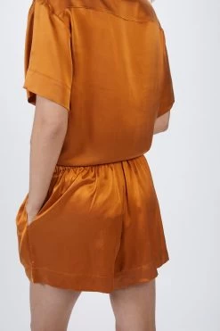 PRAGUE SILK-SATIN SHIRT -Varley Store TheSilenceCoMarissaDec2020202925 fc9b5967 c9c1 4332 8620 b573d2f7441b