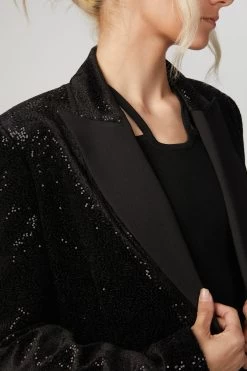 CLAUDINA JACKET -Varley Store TheSilenceCoModelEcommOct1920201111