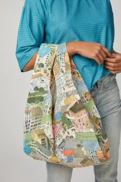 Stine Goya IDUNN CITY BAG -Varley Store TheSilenceCoModelEcommOct1920201638