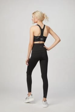 Varley BASSETT BRA -Varley Store TheSilenceCoModelEcommOct1920201719