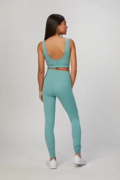 Varley DELTA BRA -Varley Store TheSilenceCoModelEcommOct1920201910