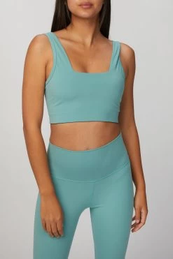 Varley DELTA BRA -Varley Store TheSilenceCoModelEcommOct1920201913