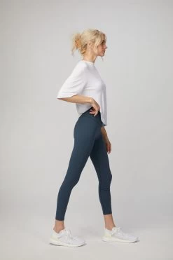 Varley BLACKBURN LEGGING 2.0 -Varley Store TheSilenceCoModelEcommOct1920201997