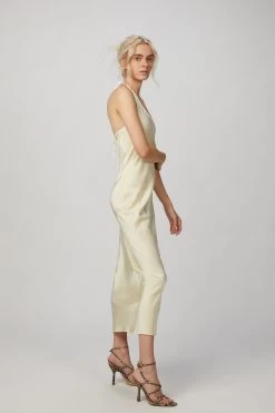 HALTER DRESS -Varley Store TheSilenceCoModelEcommOct1920202043