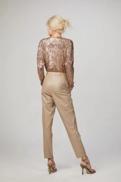 MOM LEATHER PANTS 5 MOM LEATHER PANTS -Varley Store TheSilenceCoModelEcommOct1920202109