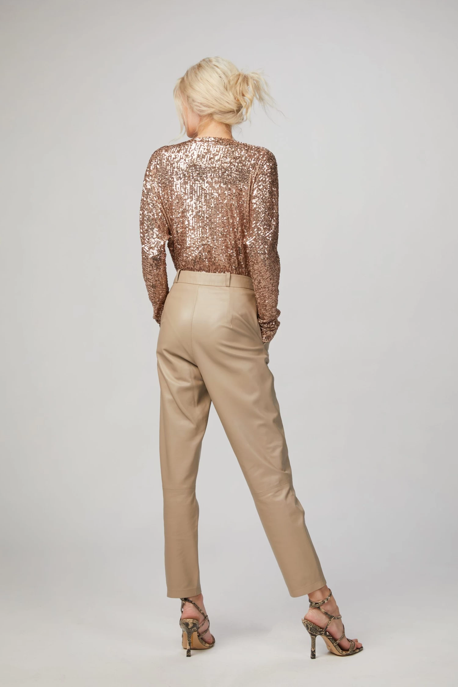 MOM LEATHER PANTS 3 MOM LEATHER PANTS - Image 3