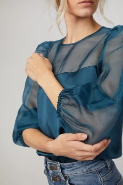 PENELOPE -Varley Store TheSilenceCoModelEcommOct1920202291