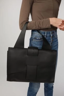 CATALINA BAG -Varley Store TheSilenceCoModelEcommOct1920202358