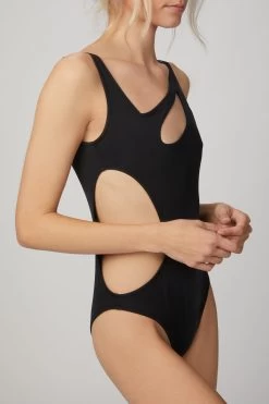 ANDROMEDAE SWIMSUIT -Varley Store TheSilenceCoModelEcommOct1920203089